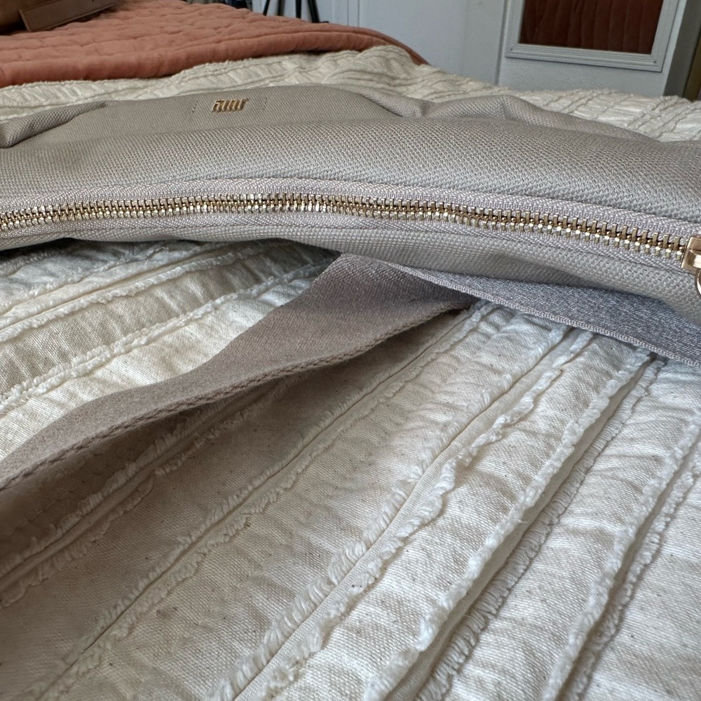 July Tan Shoulder Bag - Picture 5 of 9